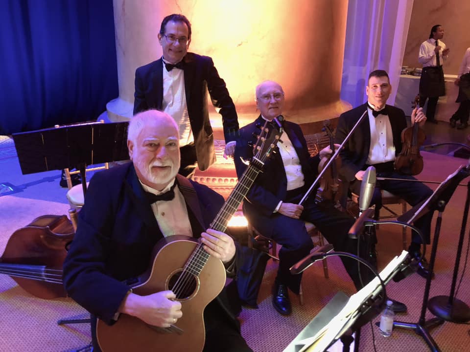 Classical Guitar and Bass Studio Leigh Oben